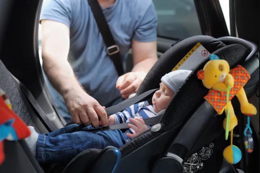 O que você deve saber na hora de escolher o bebê conforto